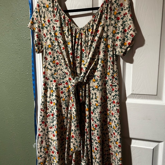 Floral Mini Midi Dress - Picture 3 of 9